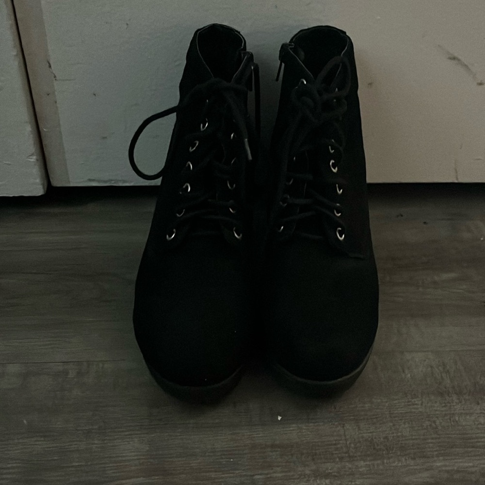 Great boots! Super comfortable